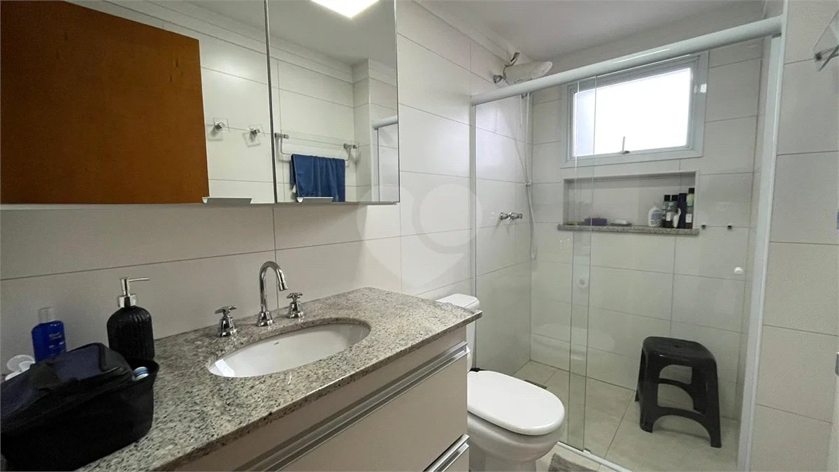 Apartamento à venda com 3 quartos, sendo 1 suíte, no Centro, Poços de Caldas - MG