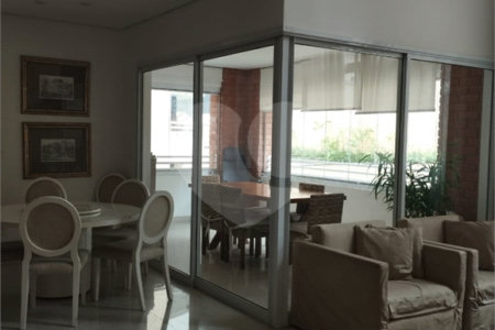 Duplex à venda com 3 suítes em Cerqueira Cesar, São Paulo, SP
