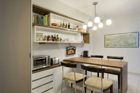 Apartamento à venda no Campo Belo de 385 metros quadrados 04 suítes 05 vagas.