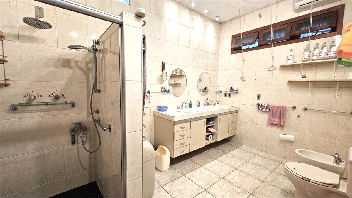 Casa à venda com 4 suítes no condomínio Chácara Cordeiro, São Paulo - SP