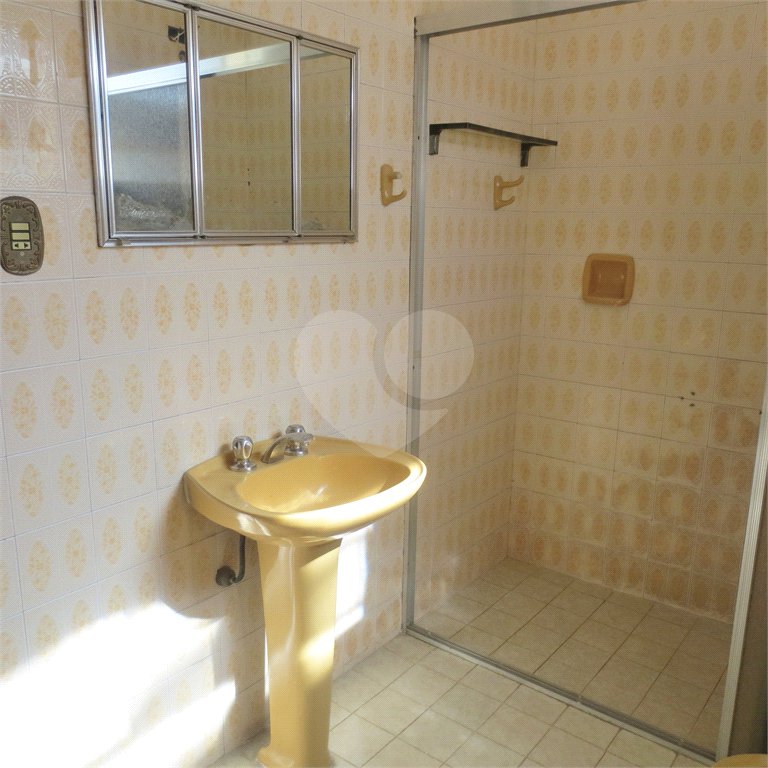Sobrado Conservado na Saúde- 230m2 - 3 Quartos/1 Suíte/2 Vagas