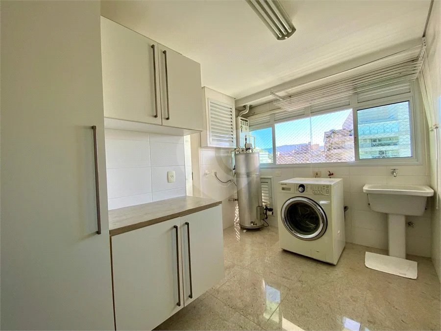 Apartamento à venda com 4 suítes em Riviera de São Lourenço, Bertioga, SP