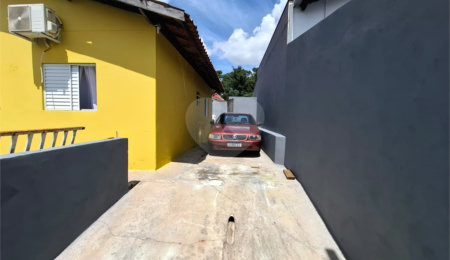 Casa à venda com 2 quartos em Popular III, Louveira, SP