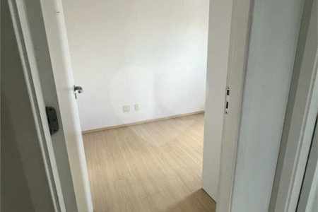 APARTAMENTO de 2 quartos (1 suíte) á venda em Santo André, 75m², 2 garagens fixas e cobertas, é entrar e morar!