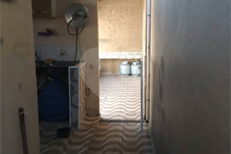 Casa térrea para venda ou locação no Jardim São Carlos V
