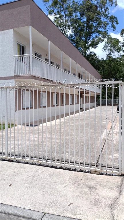 Casa à venda com 2 quartos no condomínio Villa Genova I, Cotia - SP