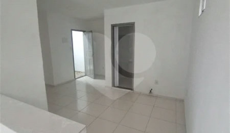 Apartamento para alugar com 1 quarto em Santíssimo, Rio de Janeiro, RJ