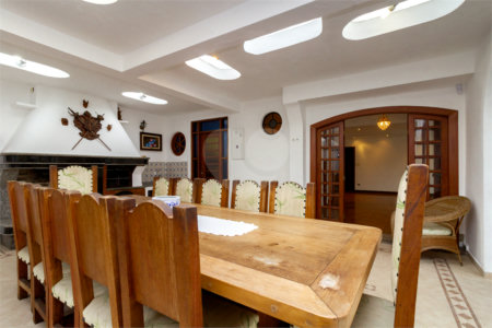 Casa Térrea à venda na Saúde c/285 m2 - Terreno de 392,50 m2 - 3 Quartos/2 Suítes/3 Vagas
