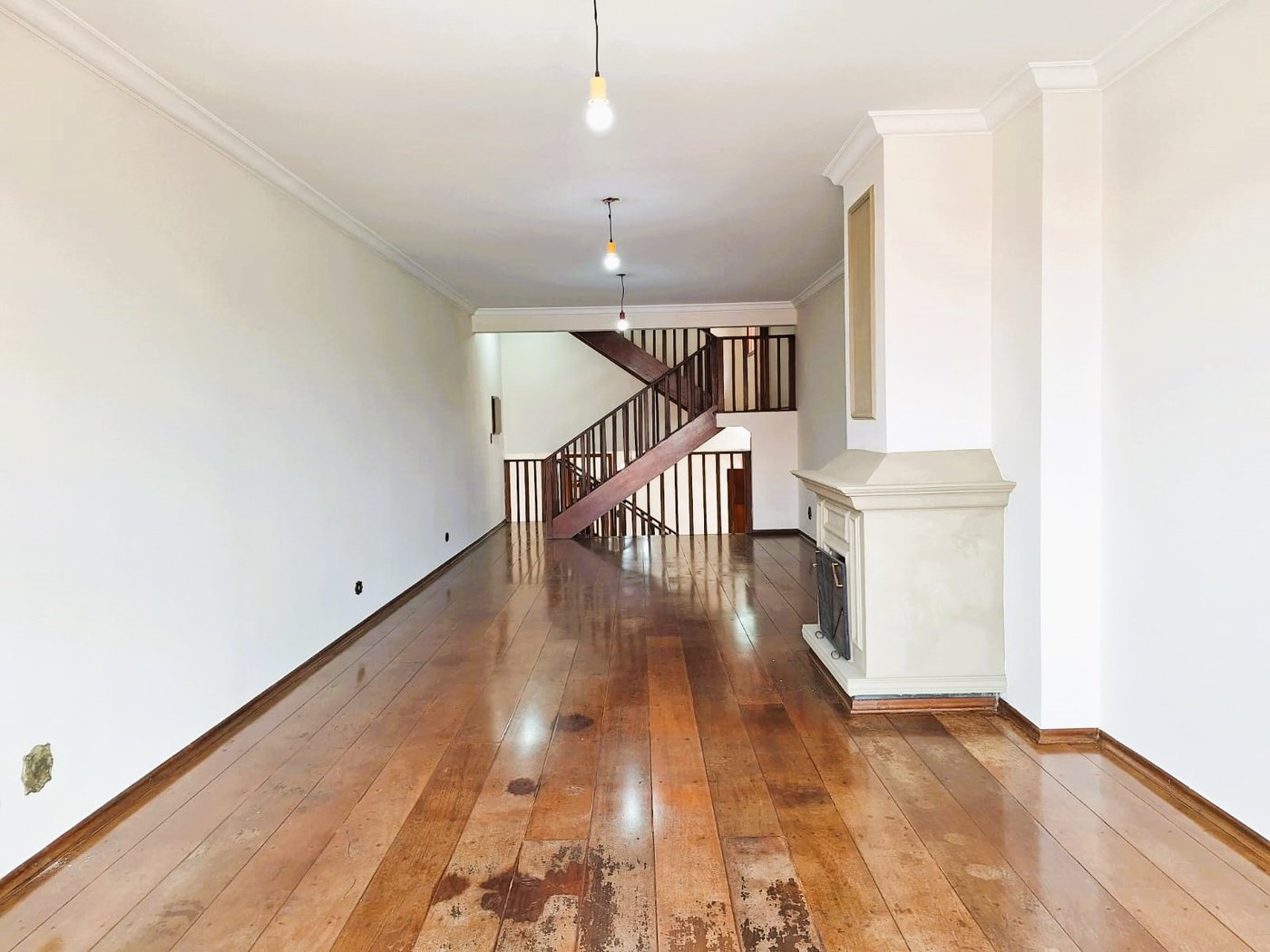 Casa à venda com 4 suítes, sendo 1 suíte externa, no Jardim Bonfiglioli, São Paulo - SP