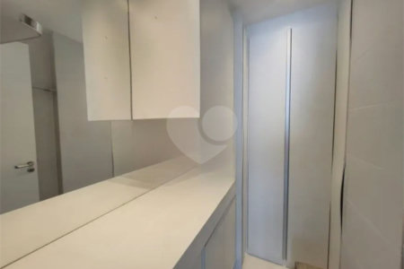 Apartamento à venda com 3 quartos, sendo 2 suítes, em Cambuci, São Paulo, SP