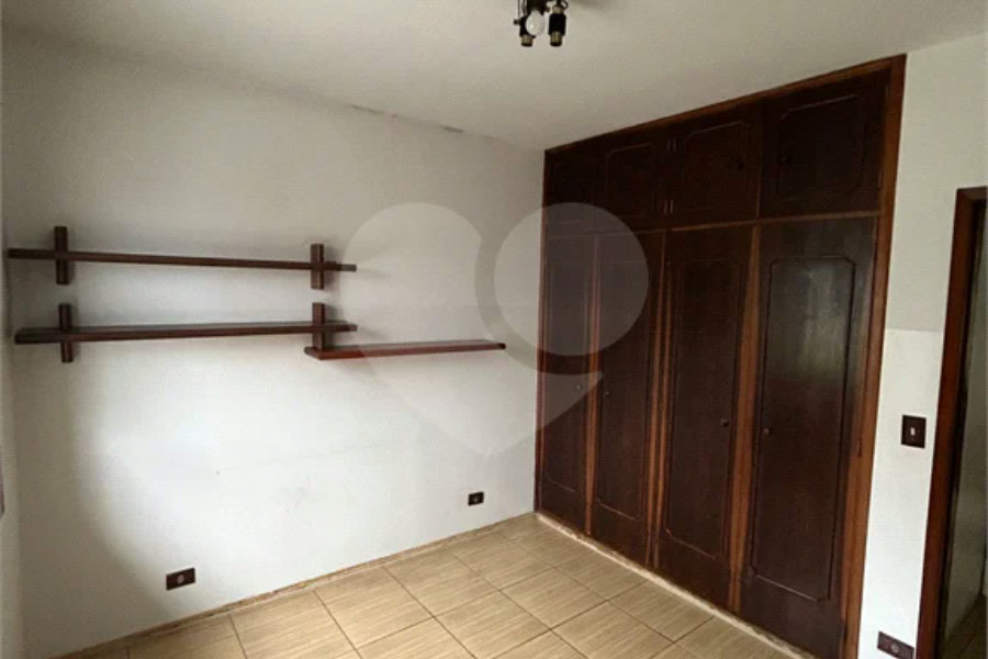 Excelente sobrado para comércio ou residência na Vila Santa Catarina