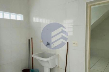 Casa à venda com 2 quartos em Jardim Rizzo, São Paulo - SP