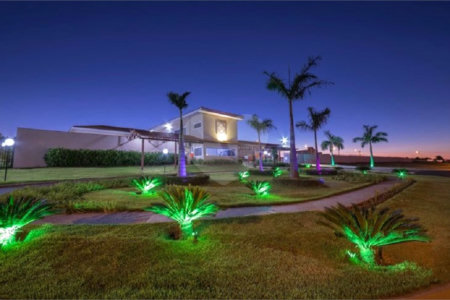 Casa térrea no Condomínio Reserva Imperial.
