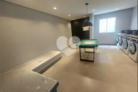 Apartamento à venda com 27m² - Tatuapé