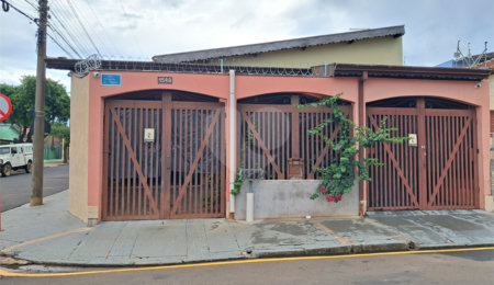 Casa à venda com 3 quartos, sendo 1 suíte,  em Vila Prado, São Carlos, SP