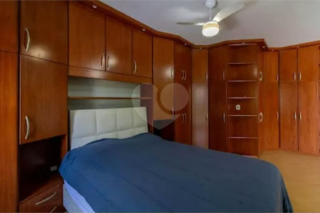 Sobrado à venda no Jardim Bom Clima, com 300 m² com 3 dormitórios piscina e churrasqueira