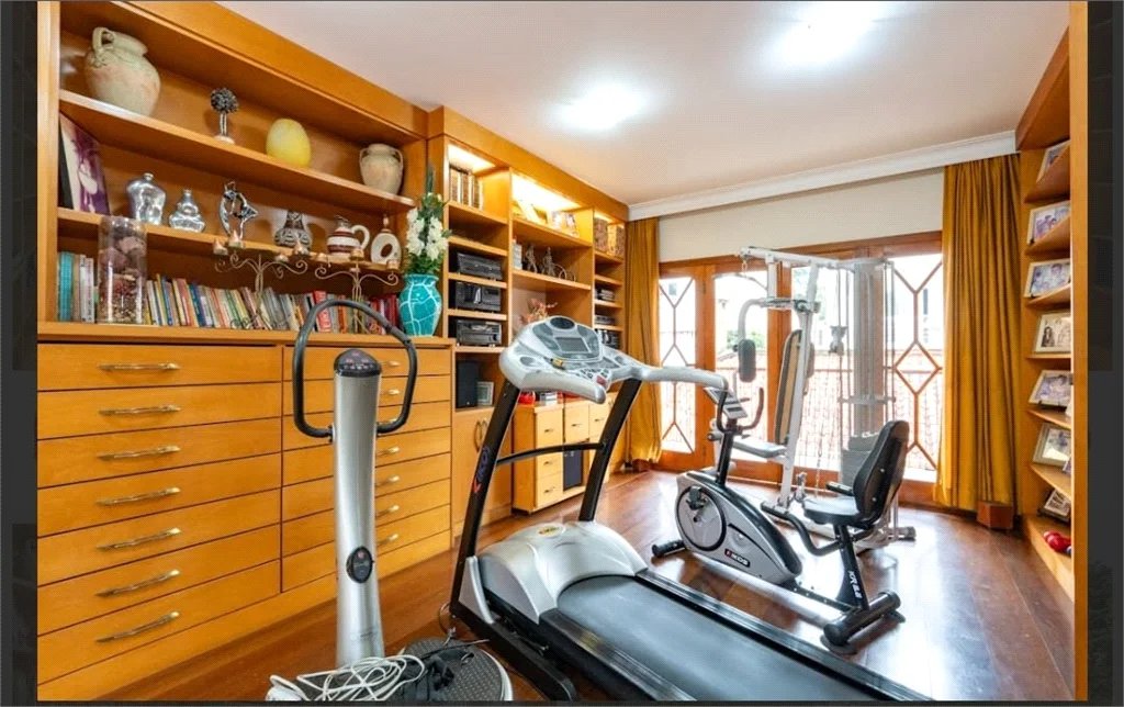 Casa à venda ou para alugar com 5 suítes no condomínio Residencial Morumbi, São Paulo - SP