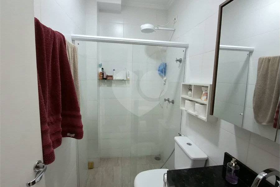 Casa à venda com 3 quartos, sendo 1 suíte, no condomínio Vila Arnoni, São Paulo - SP