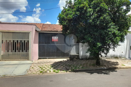 Casa à Venda no Bairro Boa Vista-São Carlos/SP