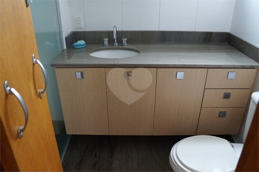 Apartamento de 142m² no Ipiranga com 3 dormitórios, 3 suítes e 3 vagas de garagem.