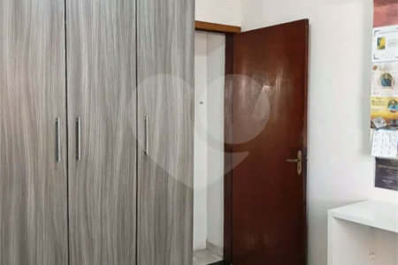 Casa térrea com 2 dormitórios à venda no Reneville, em Mairinque!