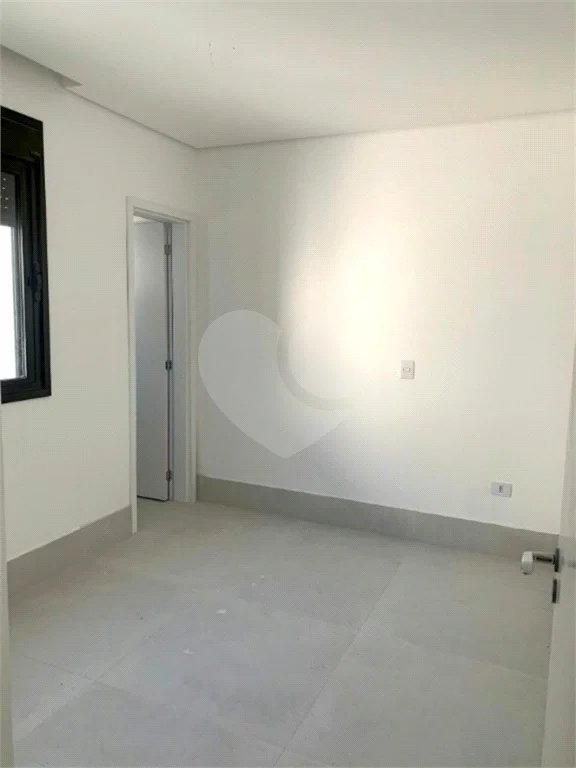 Sobrado novo , com 230m² , 3 suítes , 4 vagas de garagem , à venda no Jardim Bela Vista , em Santo André.