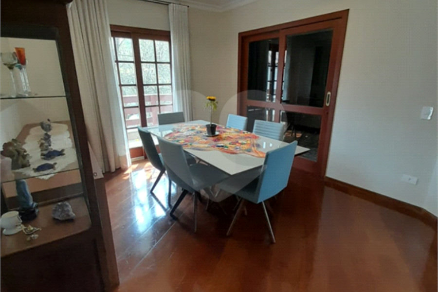 3 AMPLAS SUITES MAIS ECRITORIO MUITO VERDE E AMPLO QUINTAL