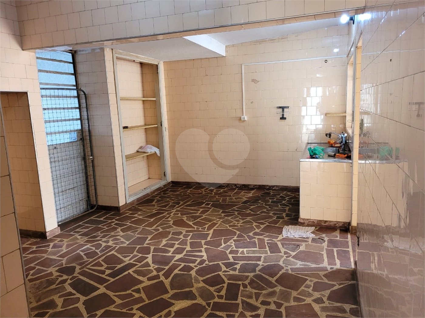 Casa Térrea com 3 dormitórios.