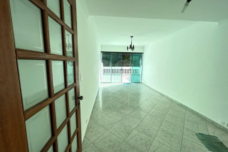 SOBRADO PARA LOCAÇÃO NO PARQUE DOMINGOS COM 03 DORM 01 SUITE 02 VAGAS DE GARAGEM