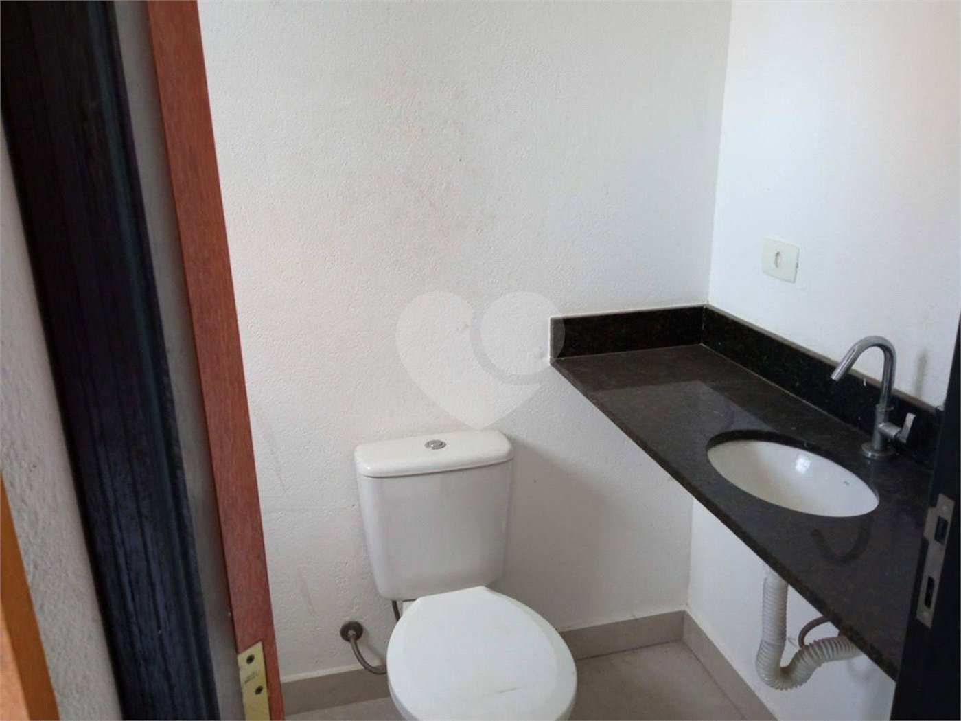Imóvel para investidor com 08 Studios. Venha conhecer e fazer uma Proposta.