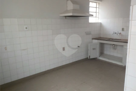 Casa térrea a venda no centro de São Carlos com 3 quartos