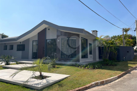 Casa térrea à venda Condomínio São Joaquim - Vinhedo- SP.