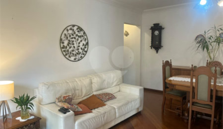Apartamento à venda com 3 quartos, sendo 1 suíte,  em Vila Gumercindo, São Paulo, SP
