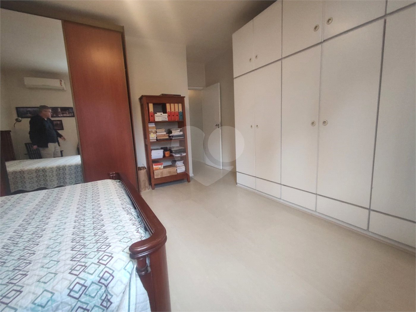 Excelente imóvel para locação comercial com 220m² e vaga no Anália Franco !!