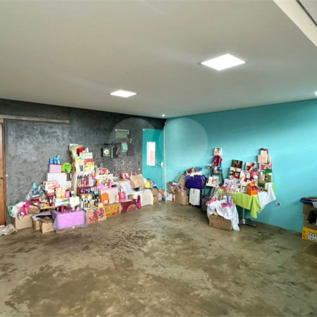 Sobrado a venda com 3 dormitorios sendo 1 suite com closet e varanda no bairro Arcoville