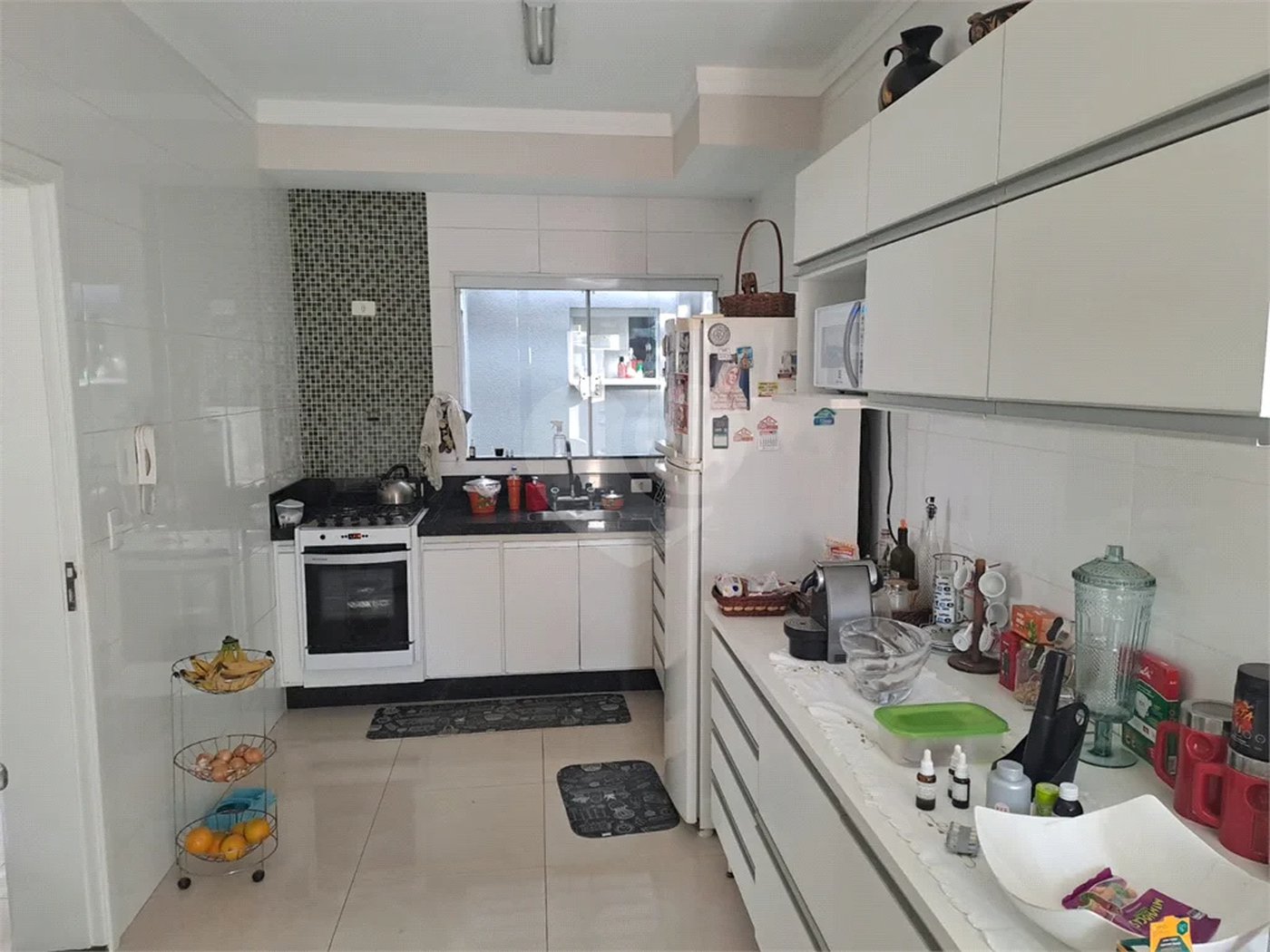 Linda Casa 3 dormitórios com piscina - R$ 950.000,00