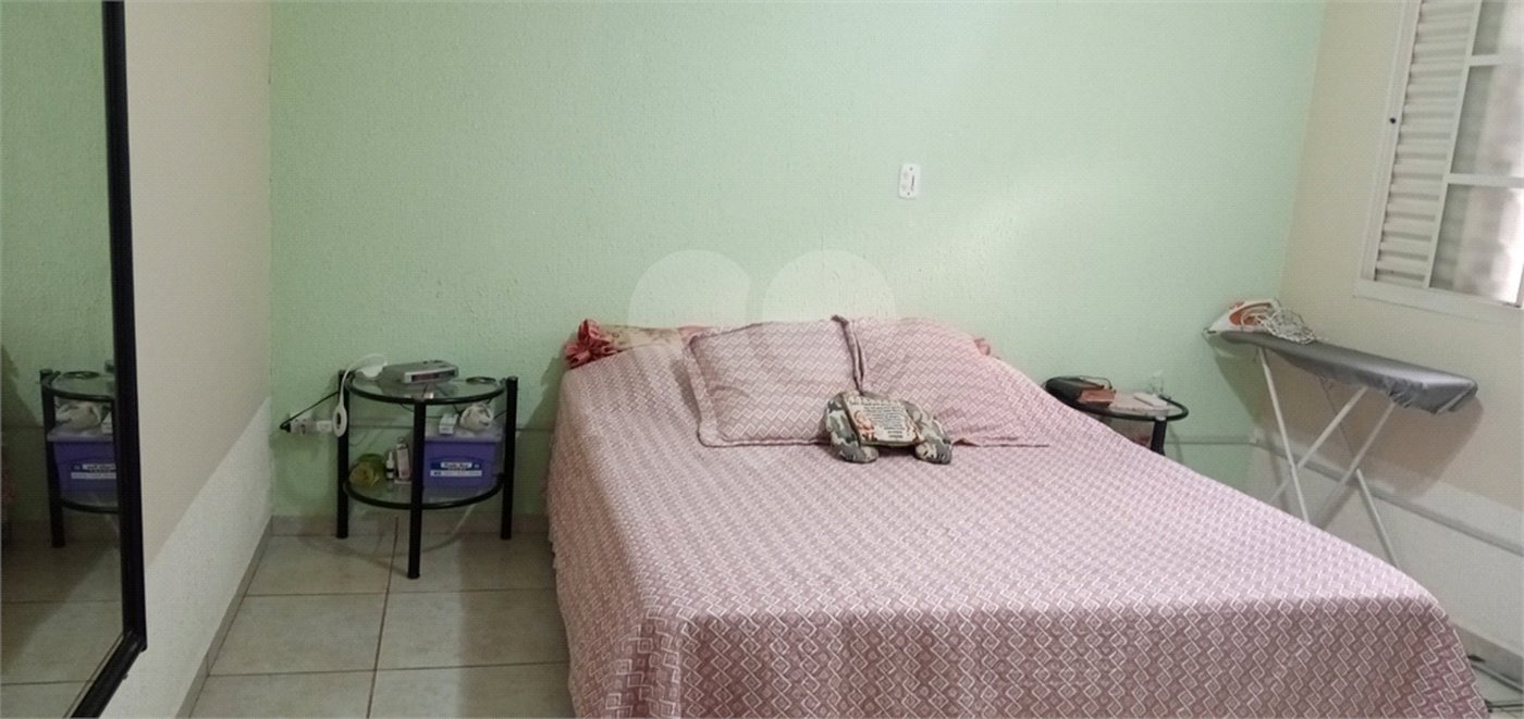 Casa a venda no Parque Fehr.