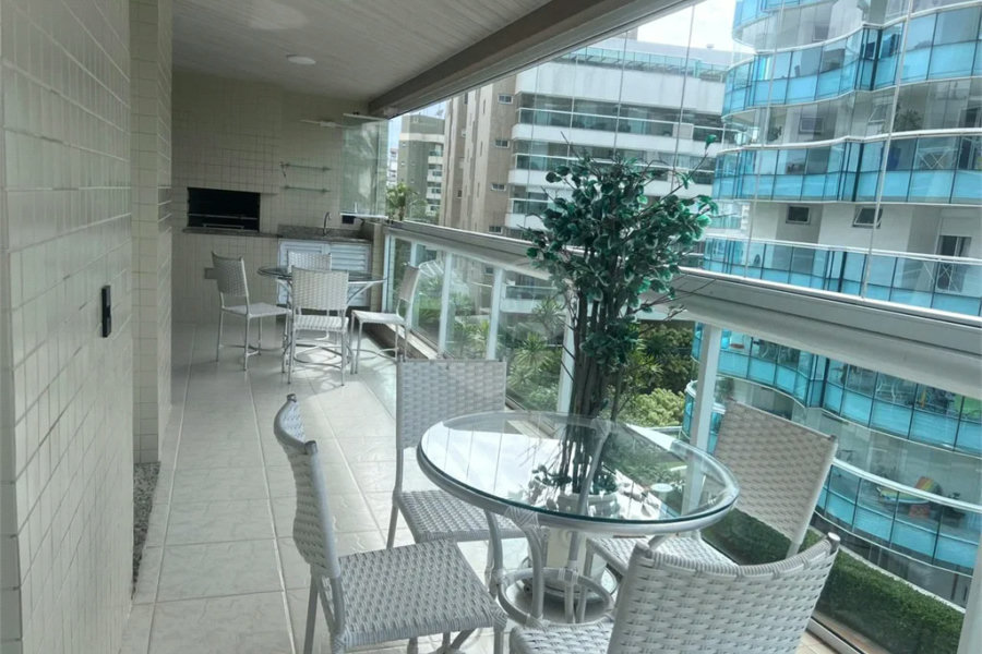 Apartamento à venda com 2 quartos, sendo 1 suíte, em Riviera de São Lourenço, Bertioga, SP