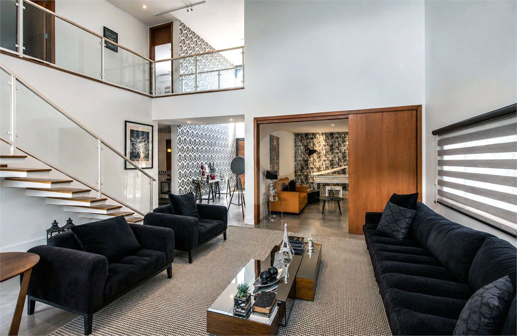 Casa de Alto Padrão à Venda no Residencial Campos do Conde – Santana de Parnaíba/SP