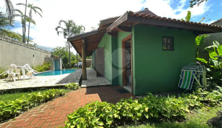 Casa à venda com 3 suítes em Boracéia, São Sebastião, SP