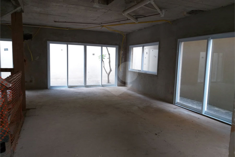 Casa, 4 quartos, 4 suítes, 6 vagas, à venda, no Barro Branco, em São Paulo.