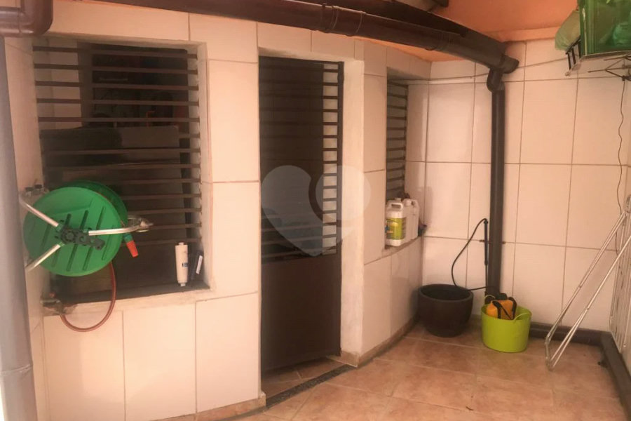 Casa à venda com 5 quartos, sendo 3 suítes, em Alto da Lapa, São Paulo, SP