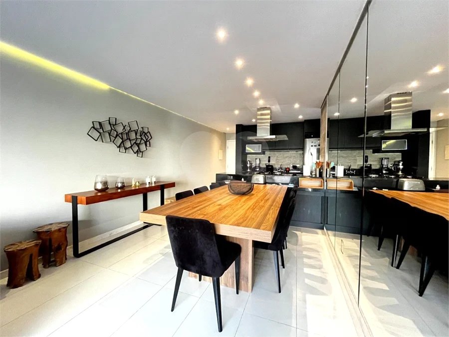 Apartamento à venda com 3 quartos, sendo 1 suíte, em Riviera de São Lourenço, Bertioga, SP