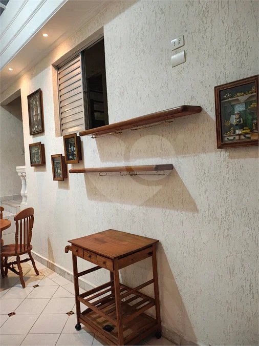 SOBRADO COMERCIAL PARA LOCAÇÃO NO RUDGE RAMOS | 197 m²