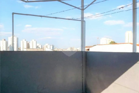 Imóvel para você investidor com 2 casas independentes a 500 metros do metrô São Lucas