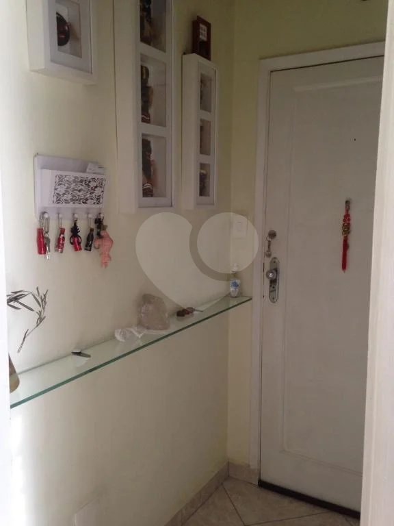 Apartamento à venda na Santa Cecília.