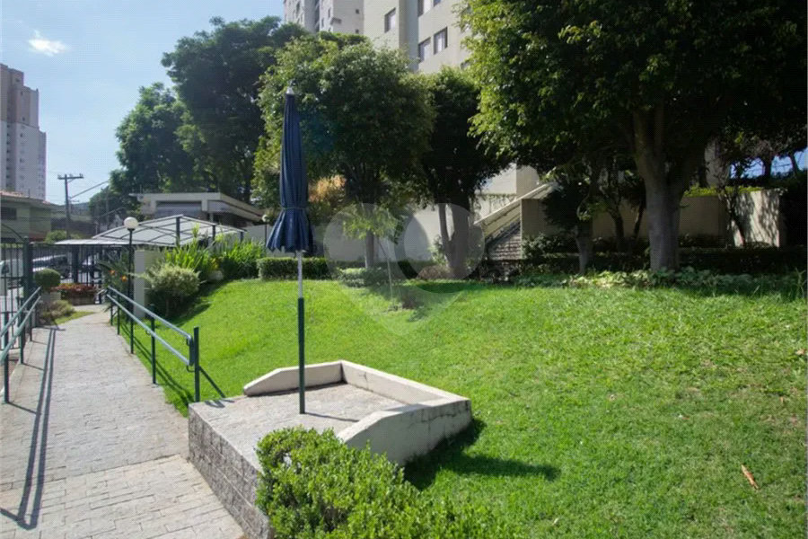 Apartamento reformado e mobiliado no Residência América - Venda - Parque Maria Domitila
