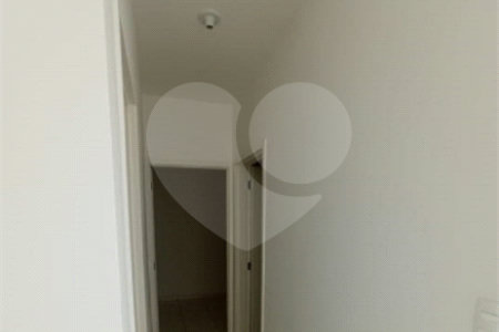 Apartamento no Condomínio Flor de Liz.