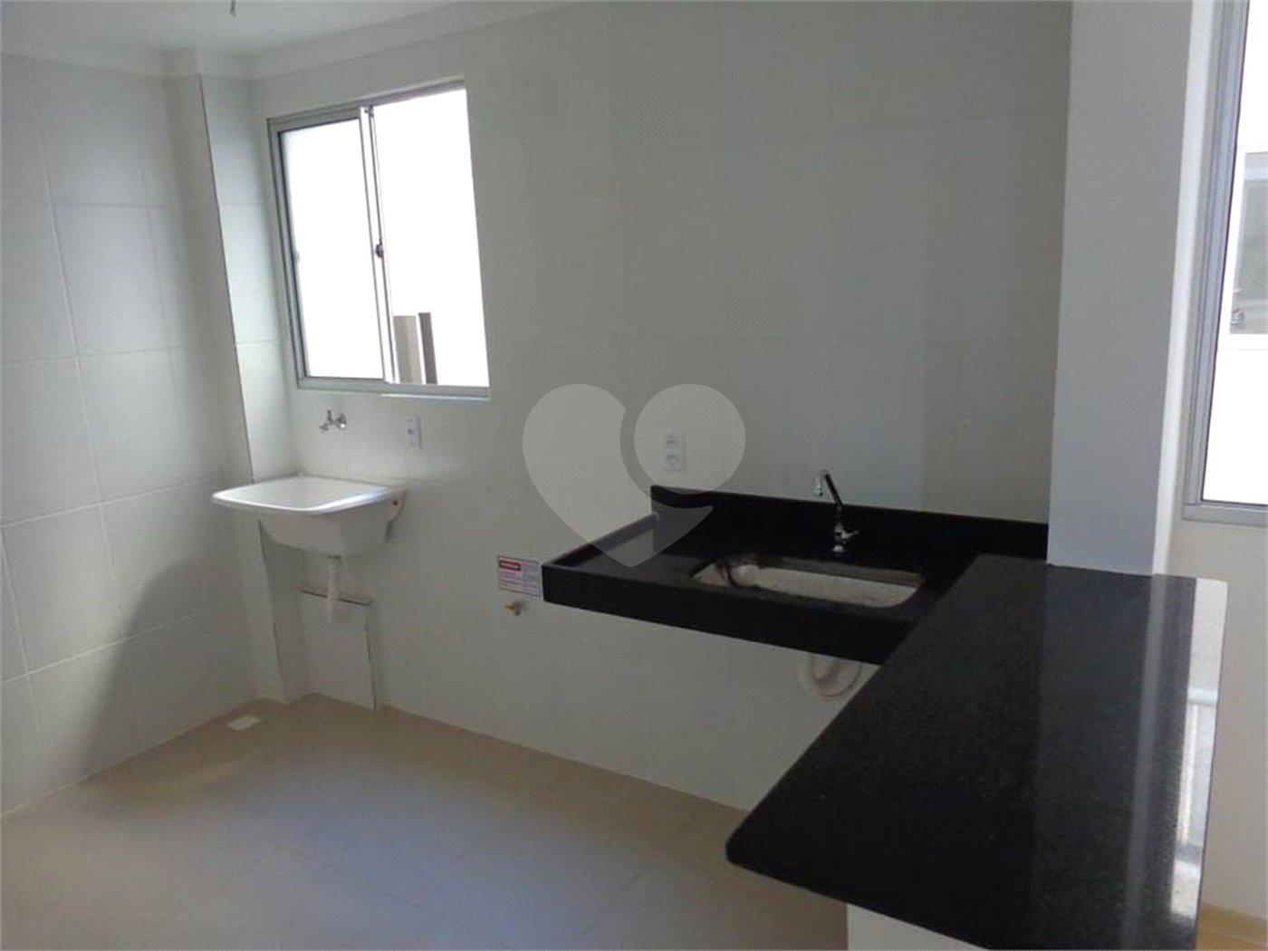 Apartamento no Condomínio Mont Royal.