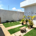 Casa à venda de 2 dormitórios em São Carlos, no bairro Arcoville.